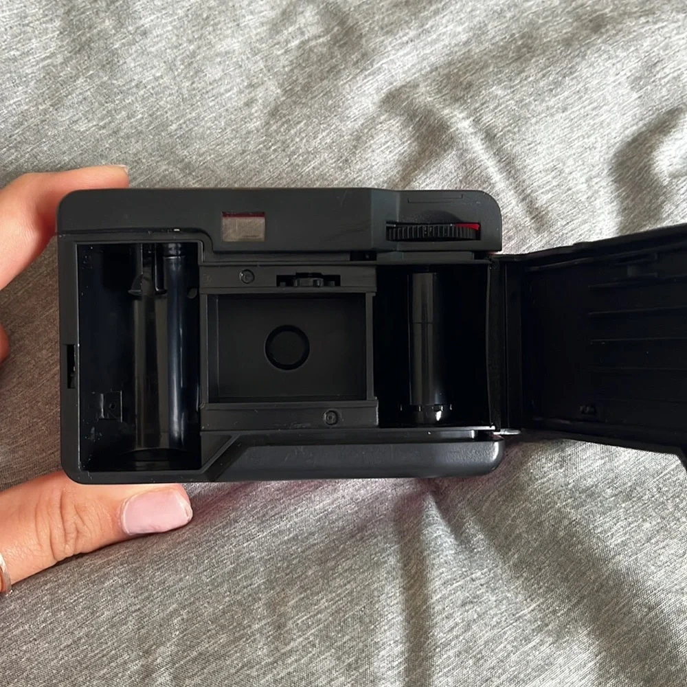 35 mm film camera - Picture 7 of 8